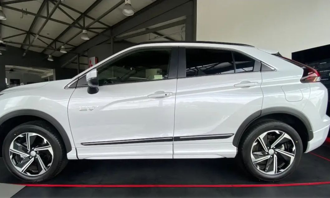 Riderauto Lišty dverí - Mitsubishi Eclipse Cross 2022-