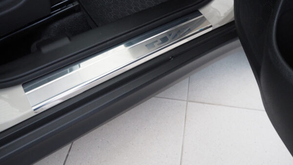 Alufrost Prahové lišty NEREZ - Suzuki VITARA  2015-2024