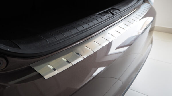 Alufrost Profilovaný prah kufra NEREZ - Fiat TIPO 5D HTB  2016- - Image 2