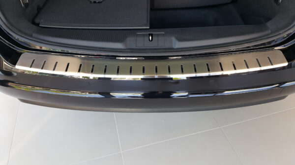 Alufrost Profilovaný prah kufra NEREZ - Volkswagen SHARAN II  2010-2021 - Image 2