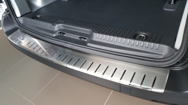 Alufrost Profilovaný prah kufra NEREZ - Peugeot EXPERT / TRAVELLER III  2016-2024 - Image 2